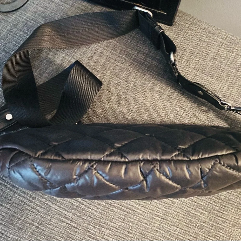 Quince Transit Quilted Sling Bag NWOT - Picture 3 of 6